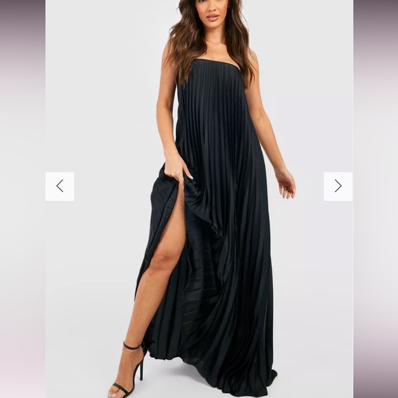 Boohoo Dresses & Skirts - Boohoo Black Pleated Bandeau Strapless Maxi Dress